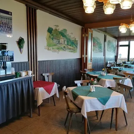 Värdshus Familiengasthof Oedenhof
